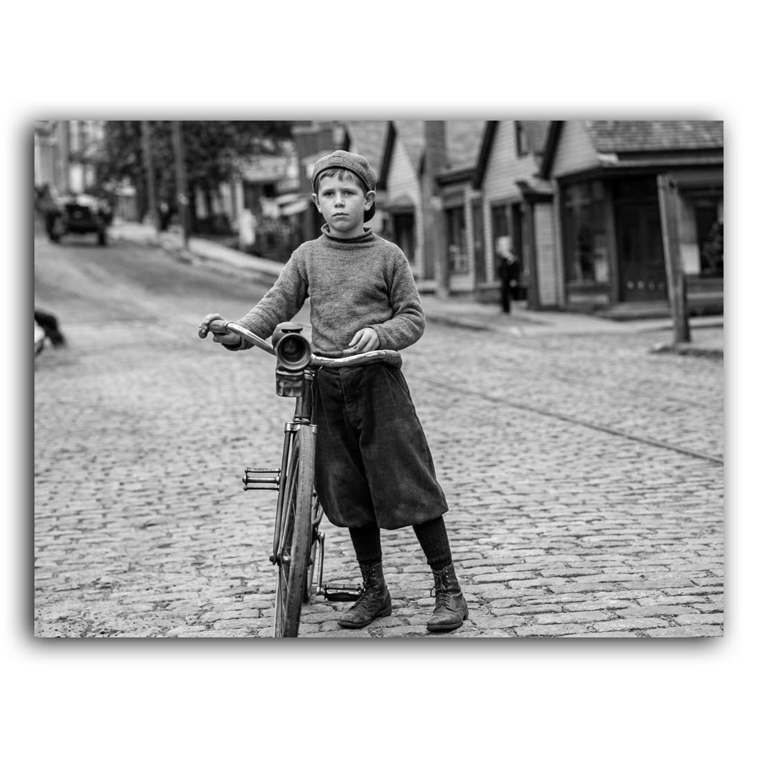 Cana cu personalizare ASISTATĂ 12 imagine restaurata alb-negru